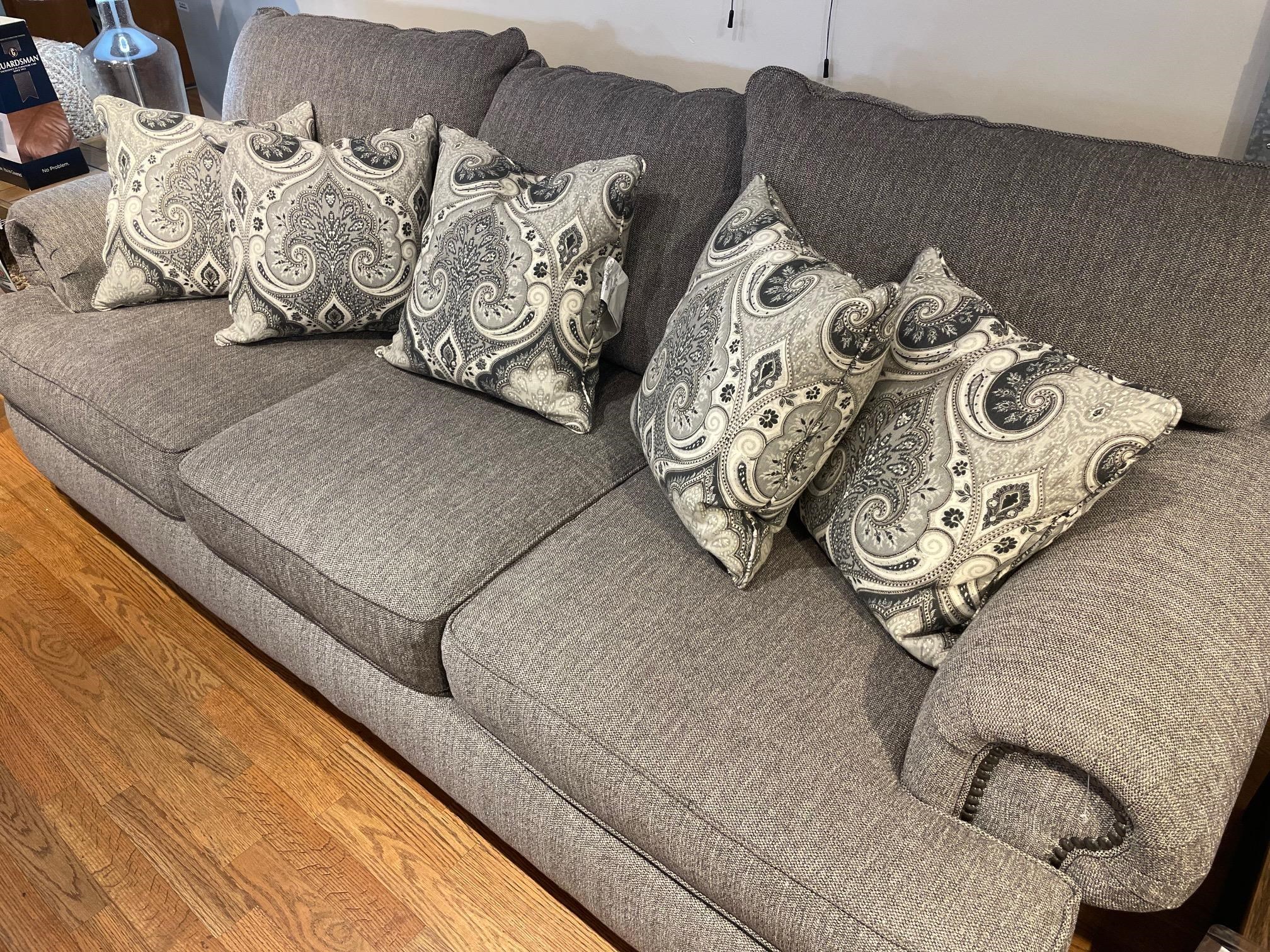 Flexsteel Patterson 20022050169600 Stationary Sofa with Nailhead Trim